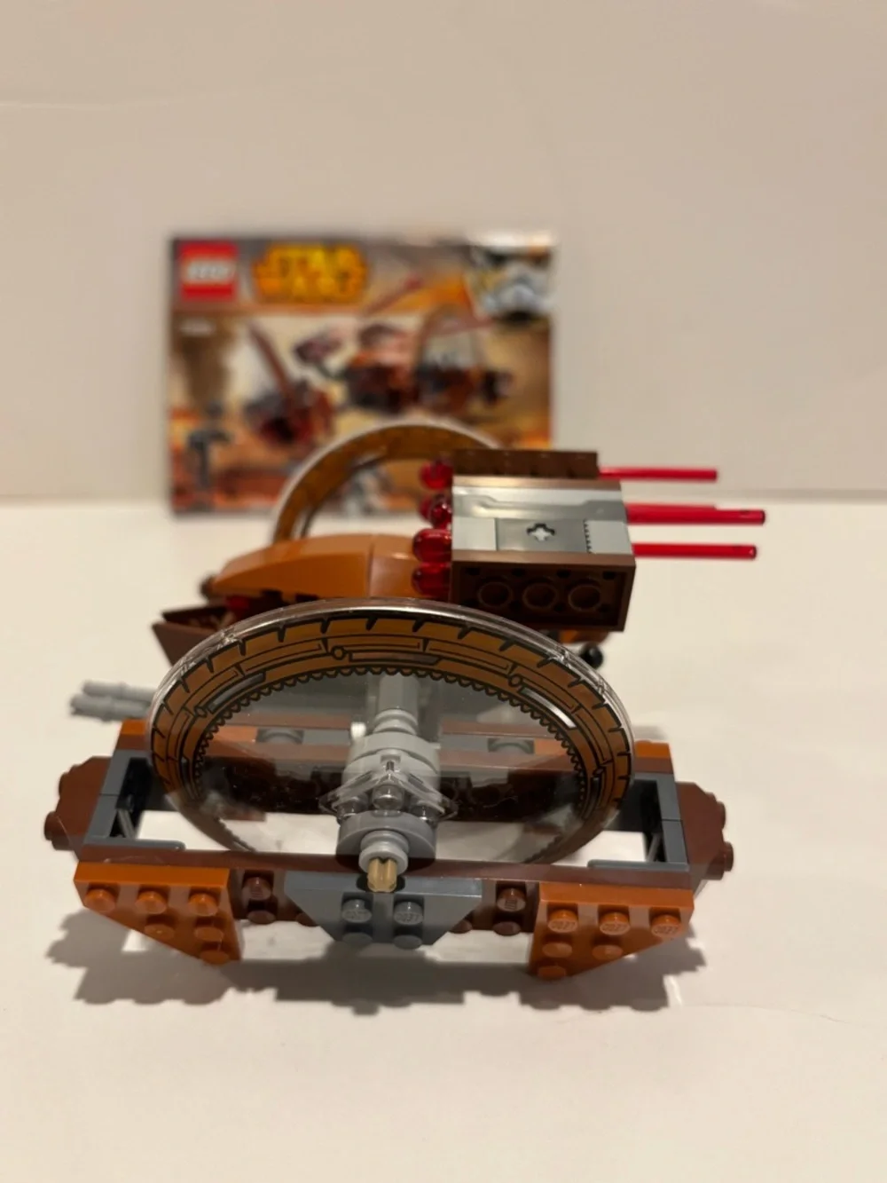LEGO #75085 Star Wars Hailfire Droid - Picture 7 of 13